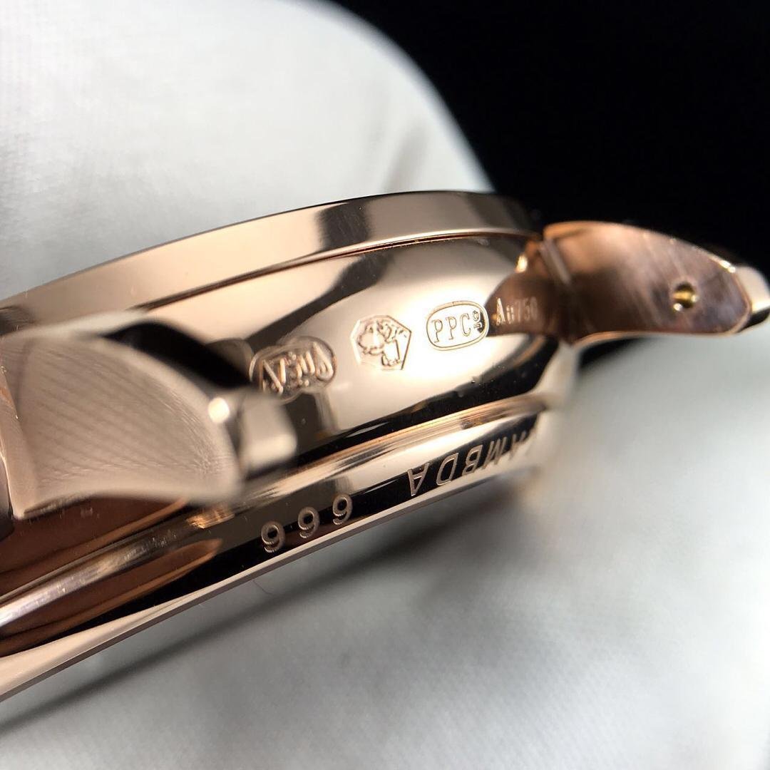 Engravings on Rose Gold Case of Nomos