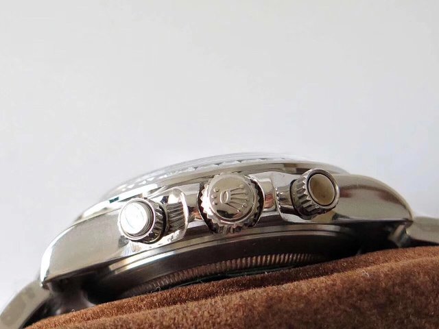 Replica Rolex Daytona Chronograph Buttons