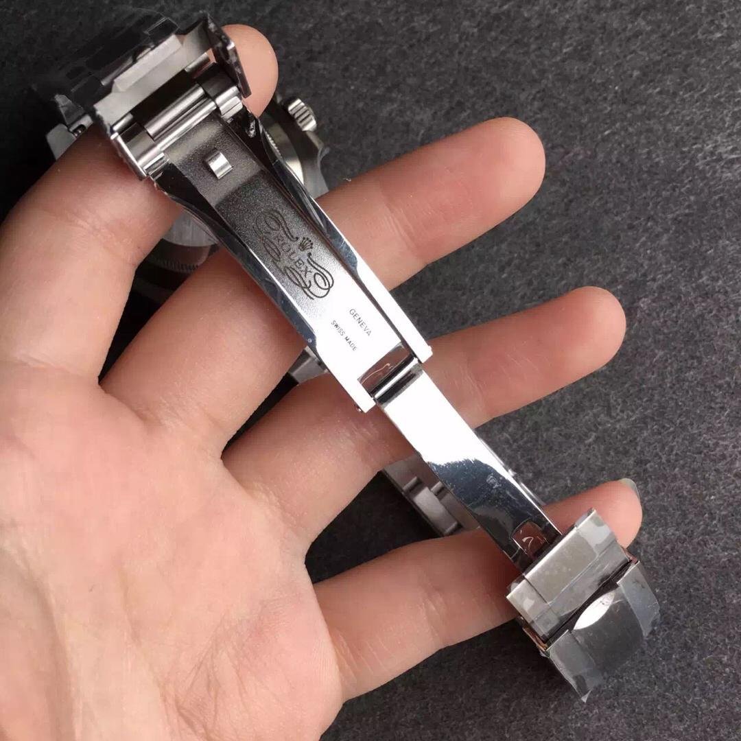 Sand-finished Clasp