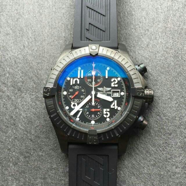 Black Dial on Breitling Dial