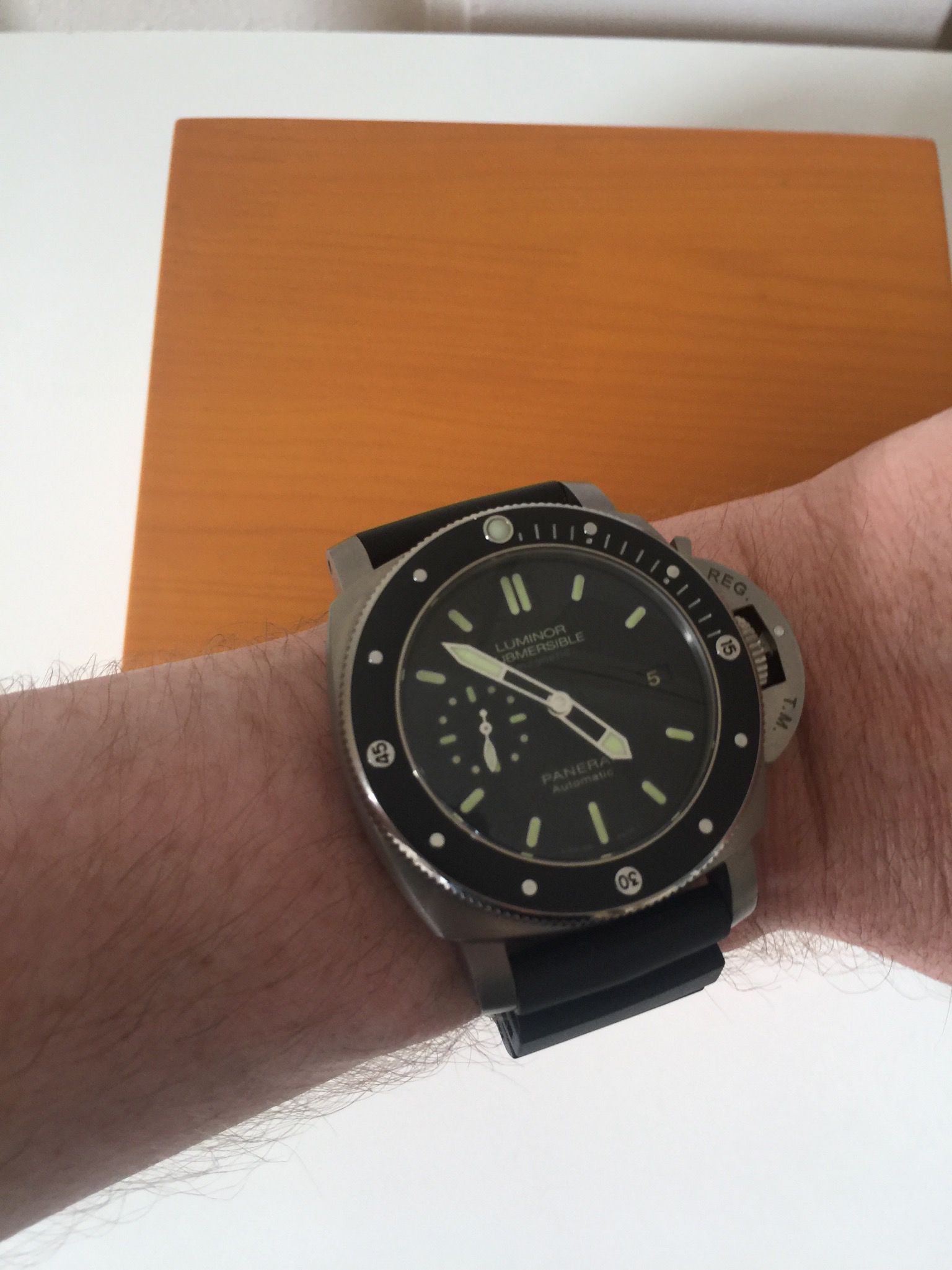 PAM 389 Wrist Shot