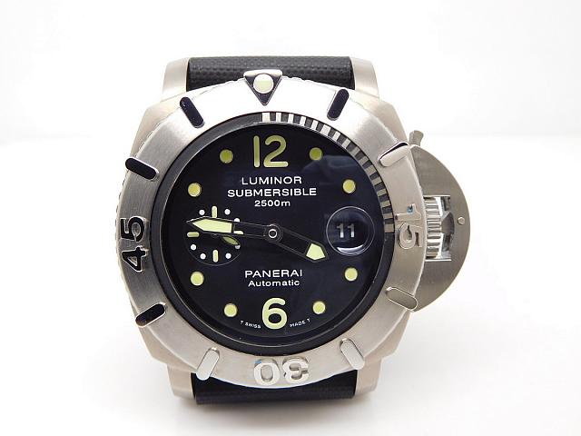 Panerai Luminor Submersible 2500m Replica