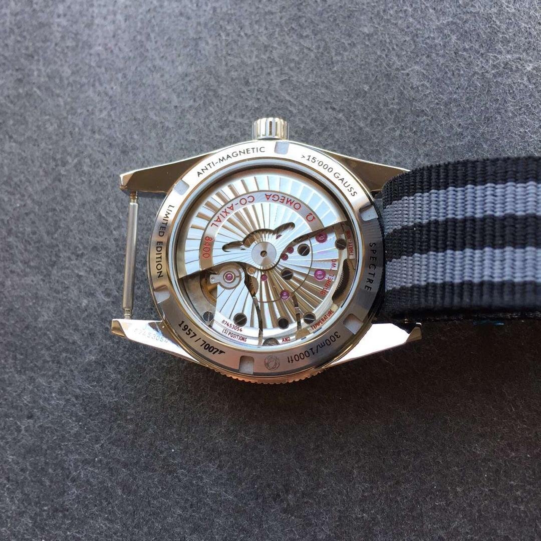 Omega 007 Clone 8400 Movement