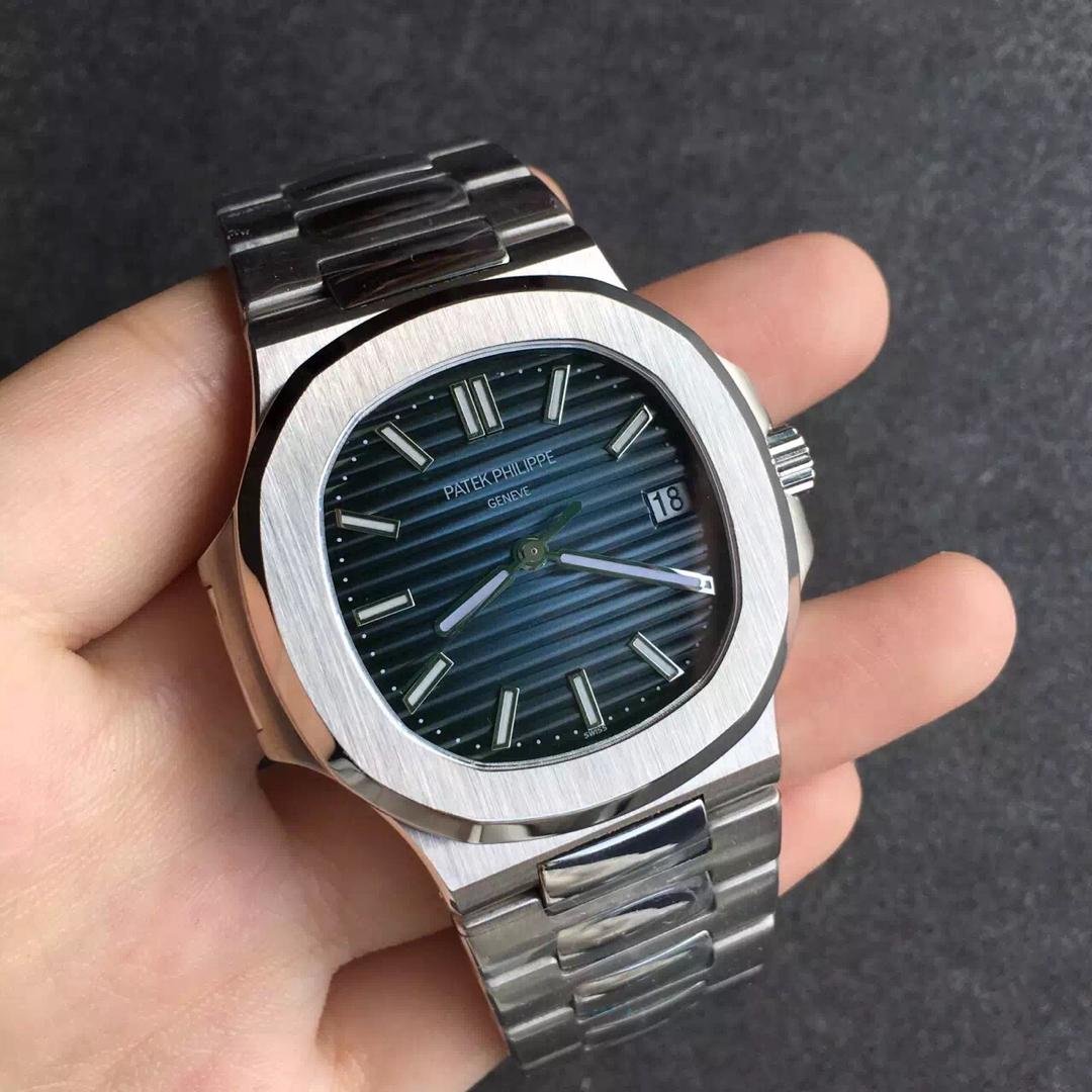 Patek Philippe Nautilus 5711 Blue Dial 1