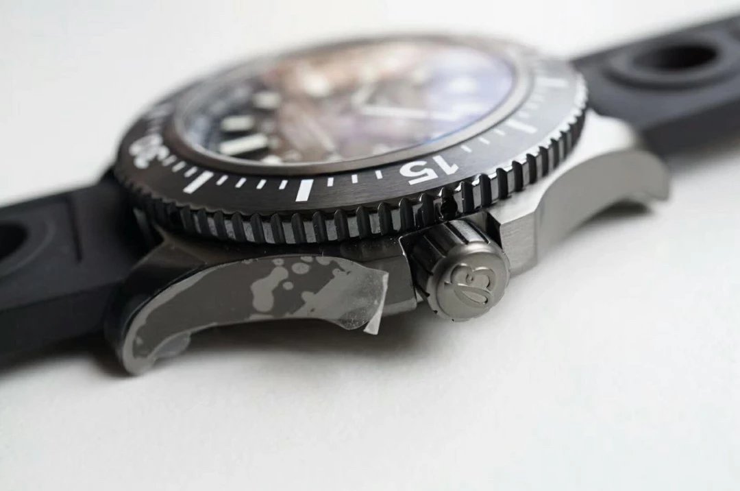 Replica Breitling Superocean BlackSteel Crown