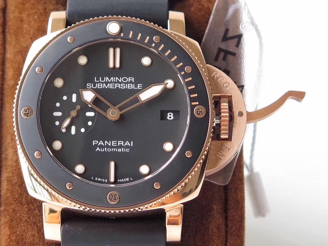 Replica Panerai Luminor Submersible Rose Gold