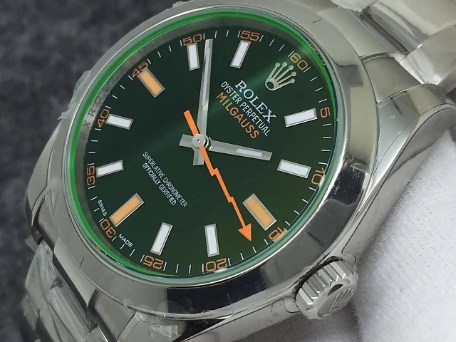 Rolex 116400GV Crown