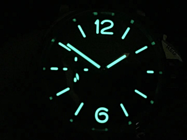 PAM 904 Dial Lume