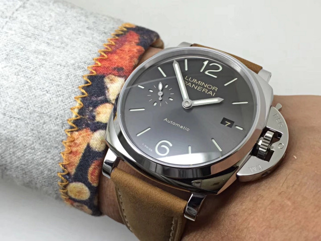 PAM 904 Wrist Shot 5