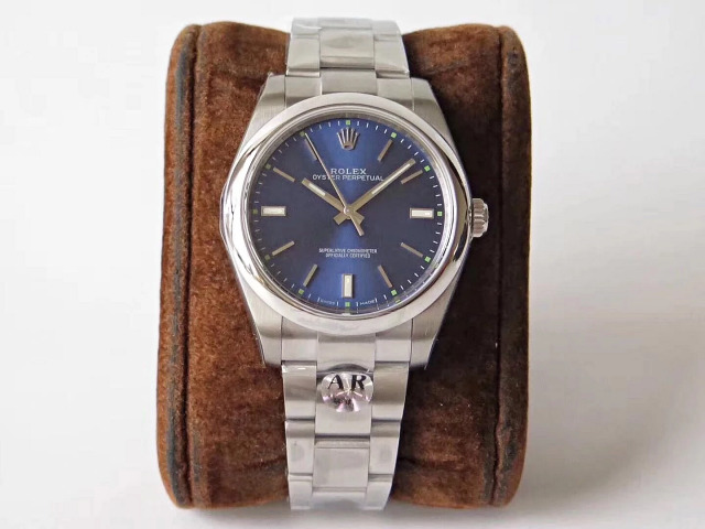 Rolex Oyster Perpetual 114300 Blue