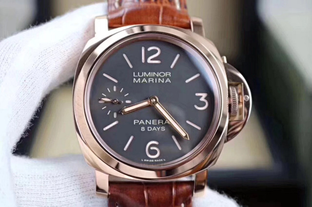 Replica Panerai Rose Gold Watch