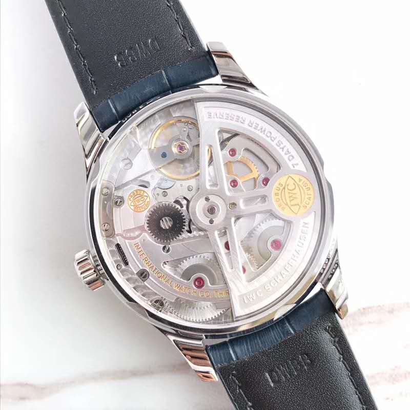 IW500705 Movement