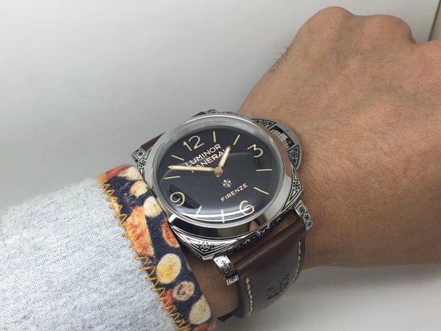 Panerai Luminor Firenze Wrist Shot Photo