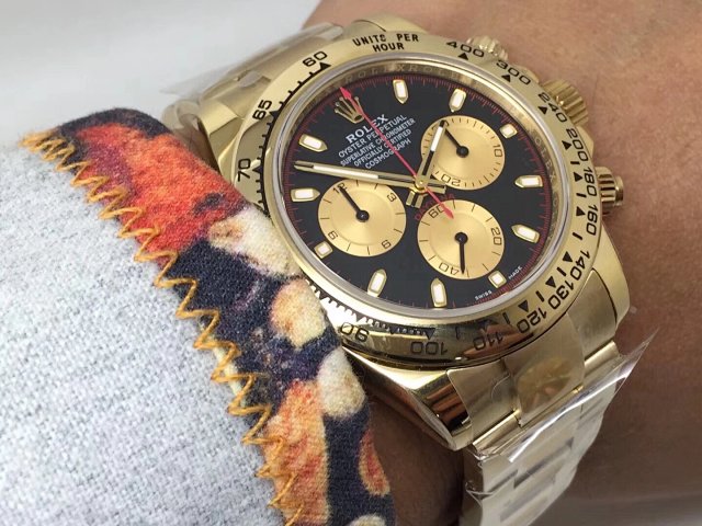 Rolex Daytona Wrist Shot 1