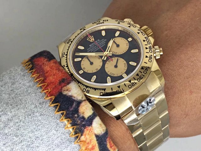 Rolex Daytona Wrist Shot 3