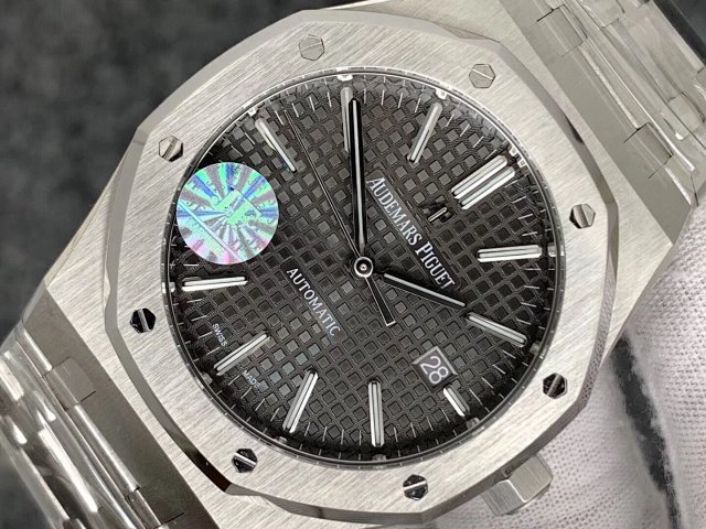 Replica Audemars Piguet 15400 Grey Dial