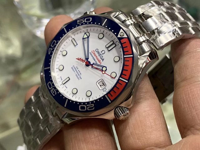 Replica Omega Seamaster Commander Red Blue