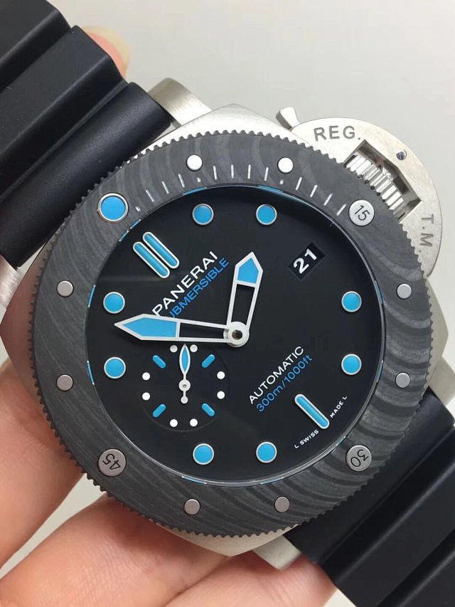 Replica Panerai CarboTech Submersible Titanium