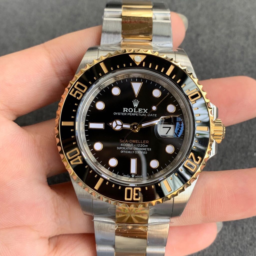 AR Two Tone Submariner