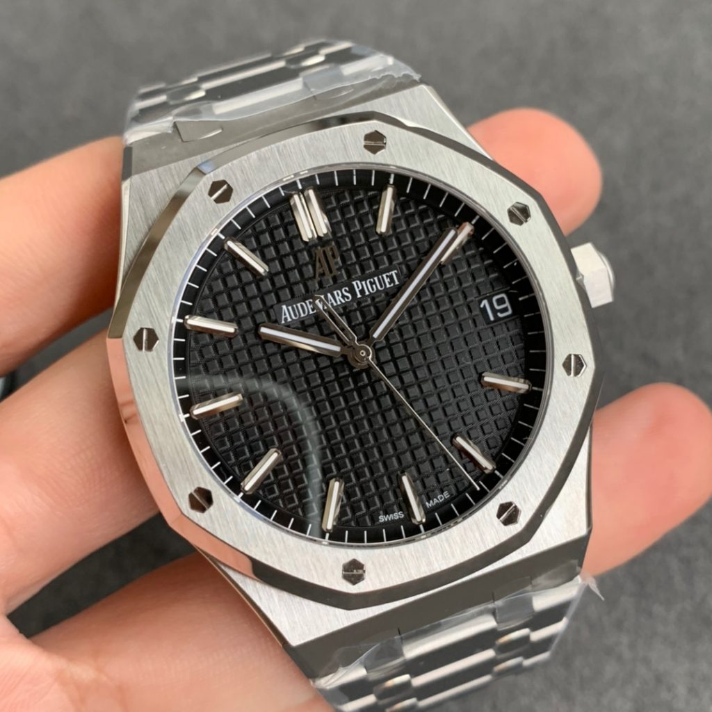 Z Factory Replica Audemars Piguet Royal Oak 15500 with Clone 4302 ...