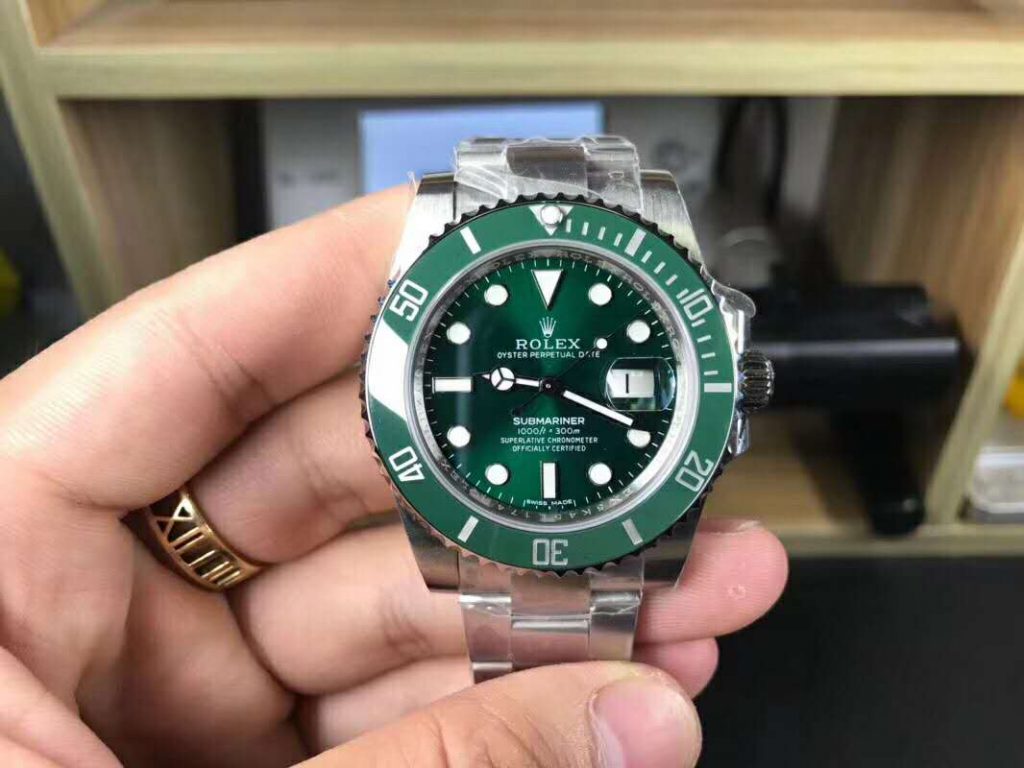 V8 Replica Rolex Submariner Green