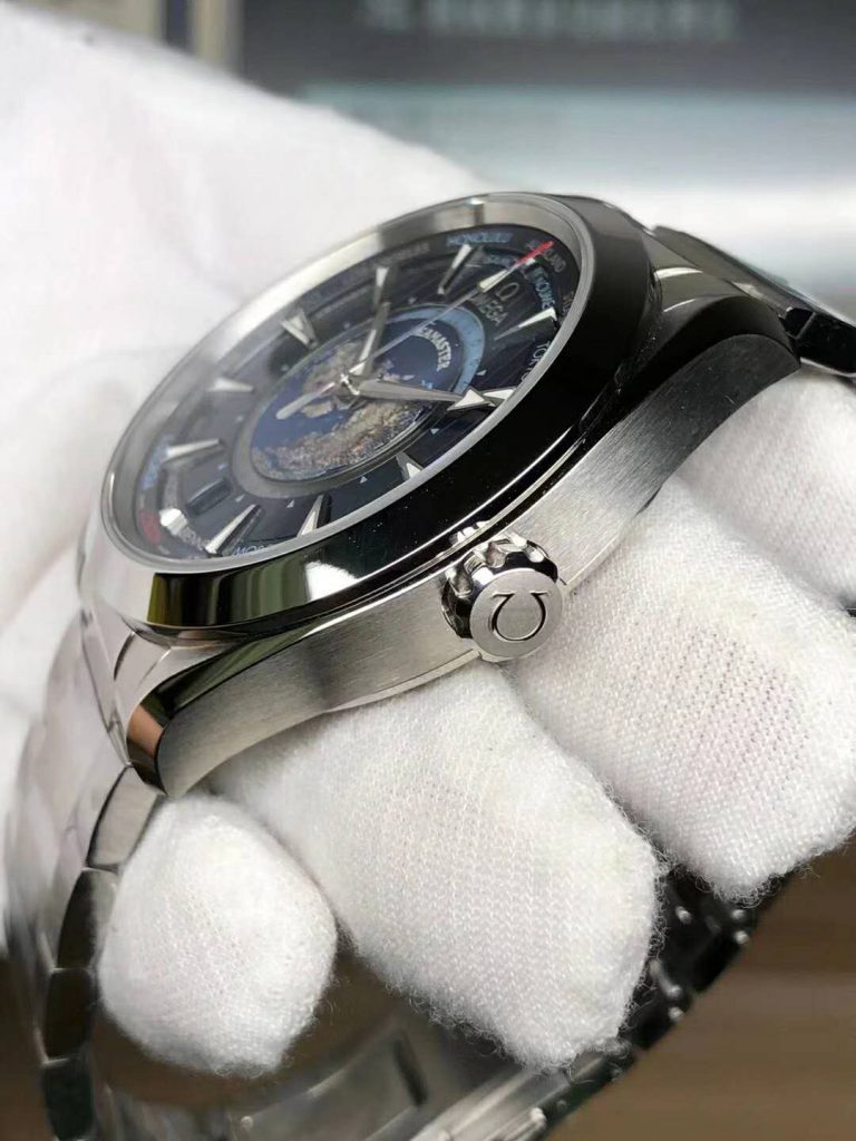 Omega Worldtimer Crown