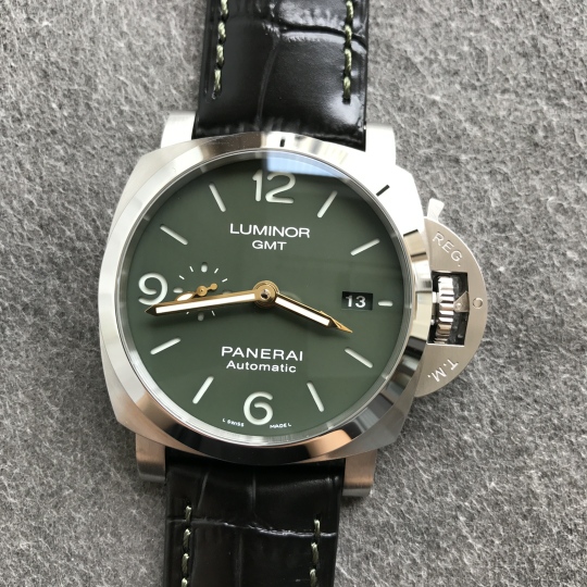 PAM 1056 Green Dial