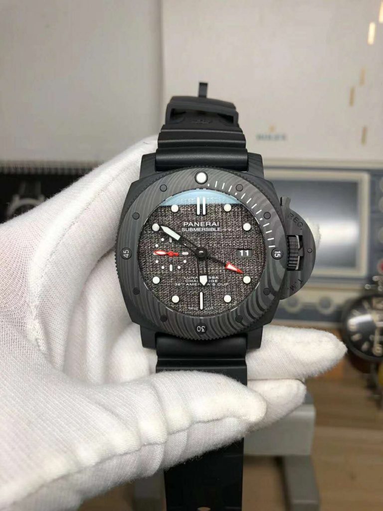 Replica Panerai Submersible Luna Rossa GMT