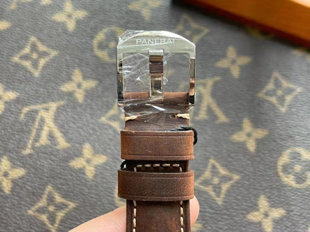 PAM 1046 Buckle