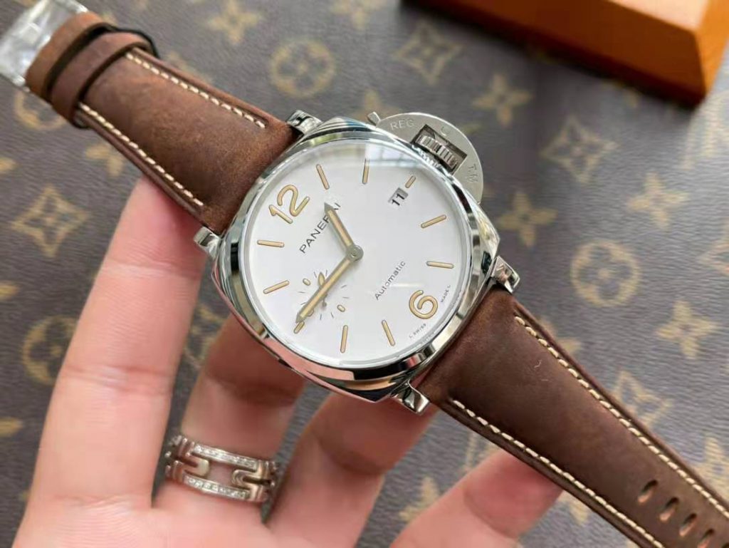 Replica Panerai PAM 1046