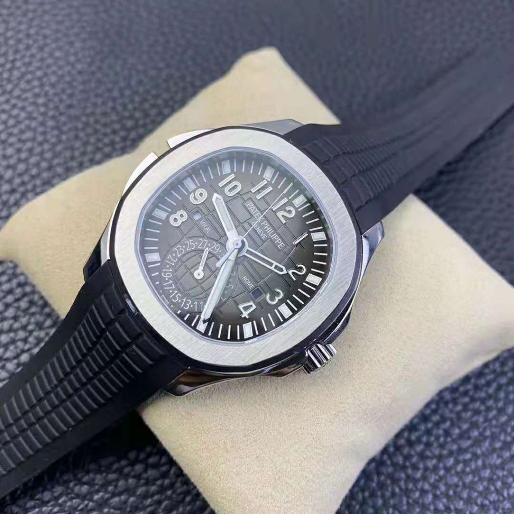 Replica Patek Philippe Aquanaut Travel Time