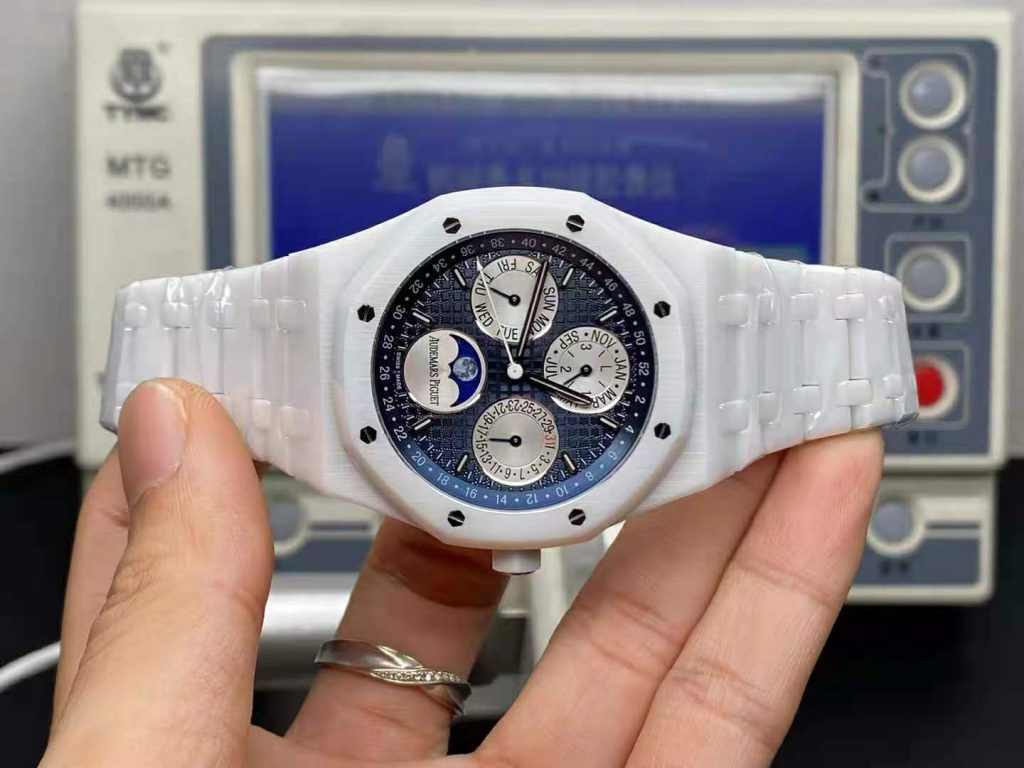 Replica Audemars Piguet 26579 White Ceramic