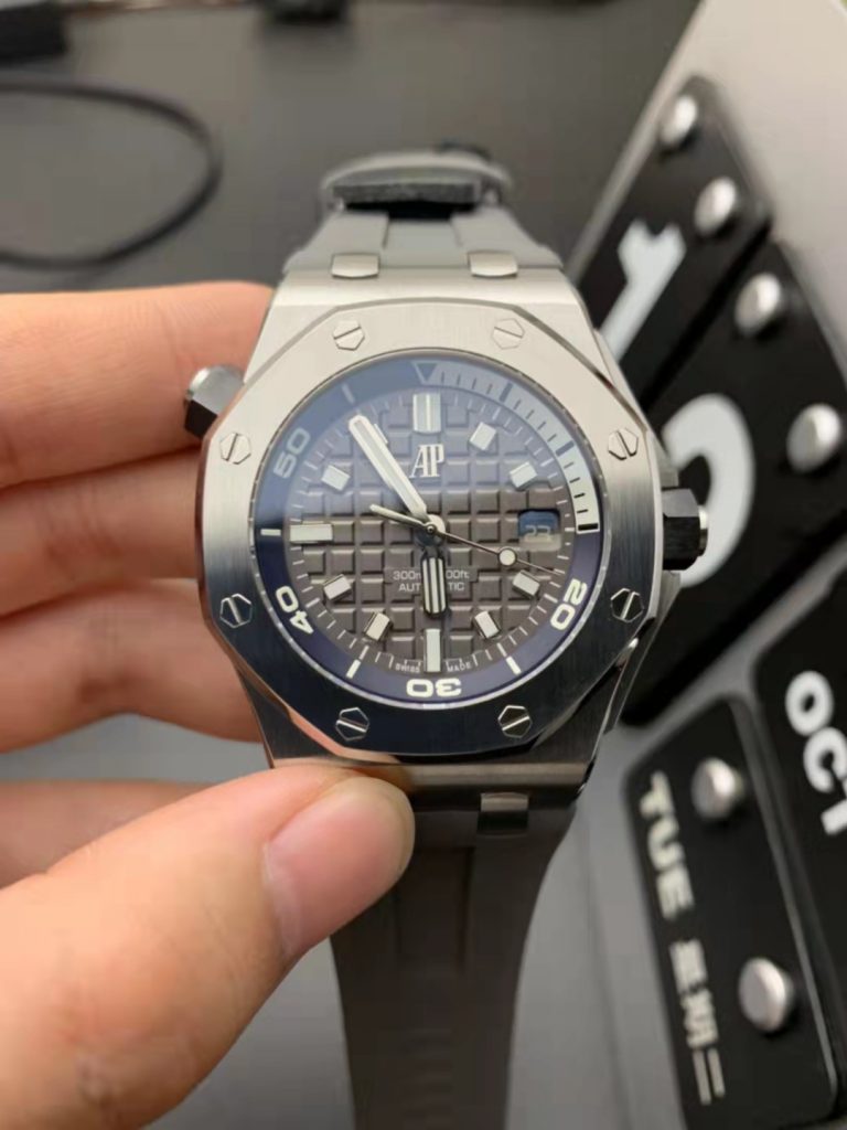 Replica Audemars Piguet Royal Oak Diver 15720