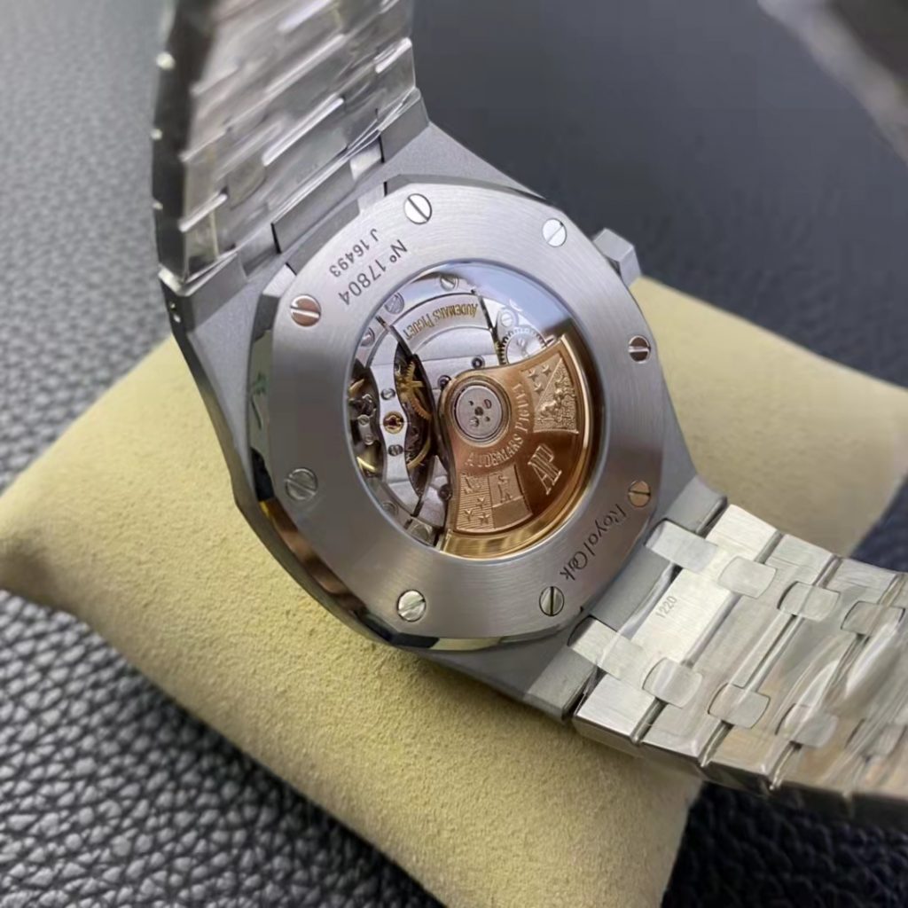 Audemars Piguet RO 15400 See-Through Crystal Back