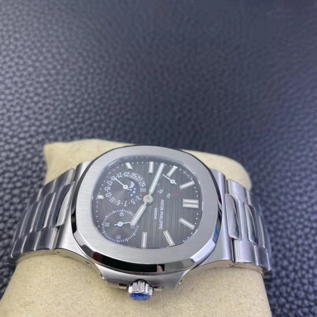 Patek Philippe Nautilus 5712 Bezel