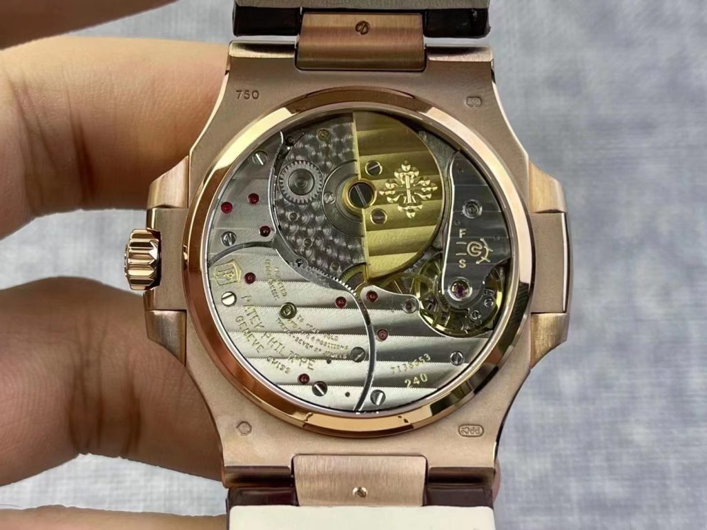 Patek Philippe Nautilus 5712 240 Movement