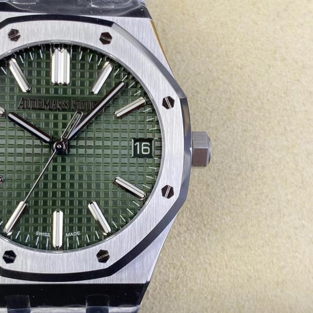 AP Royal Oak 15510 Green Dial