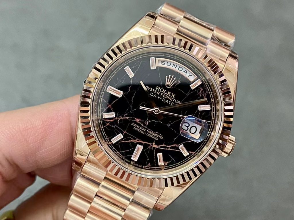 Replica Rolex Day-Date 40mm Rose Gold 3255