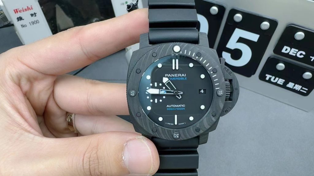 Replica Panerai Carbon Submersible PAM 2231