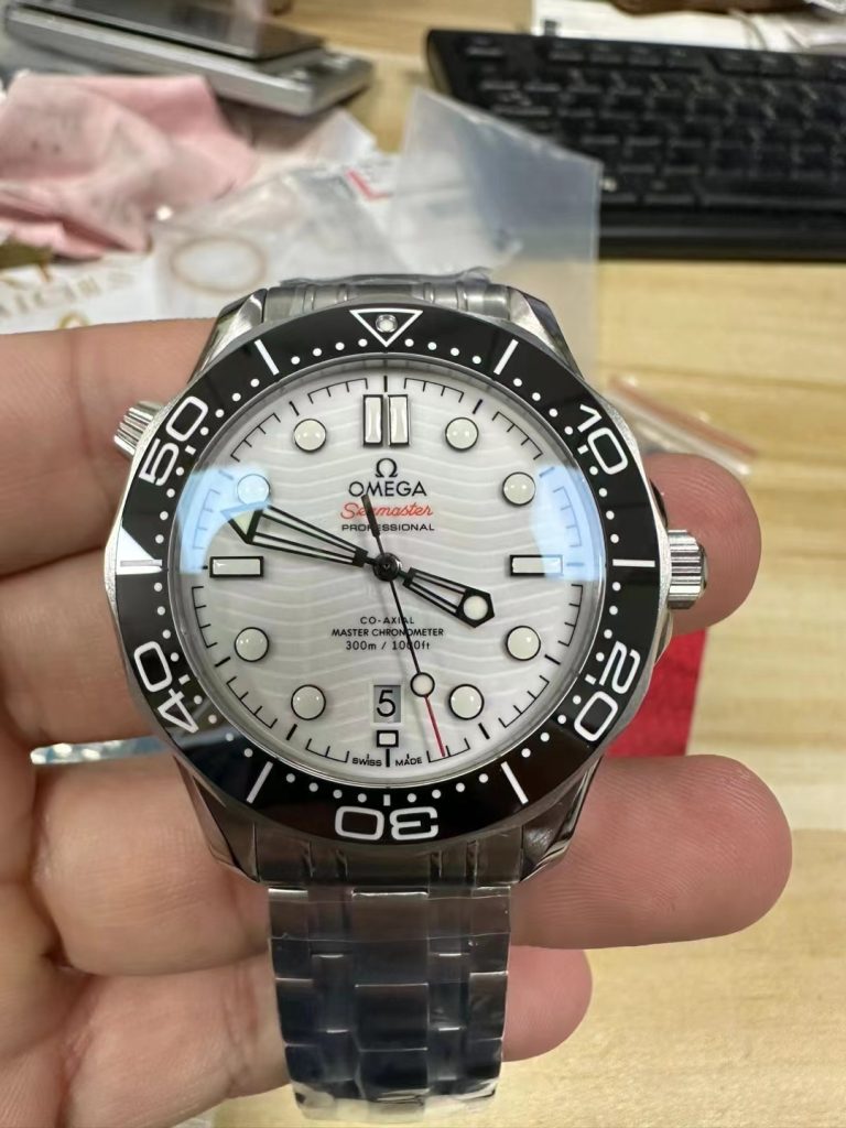 Replica Omega Seamaster 300m White