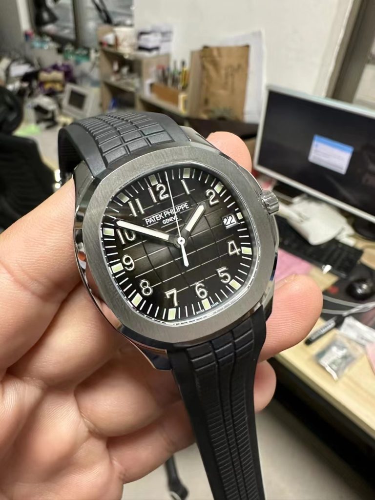 Replica Patek Philippe Aquanaut Black