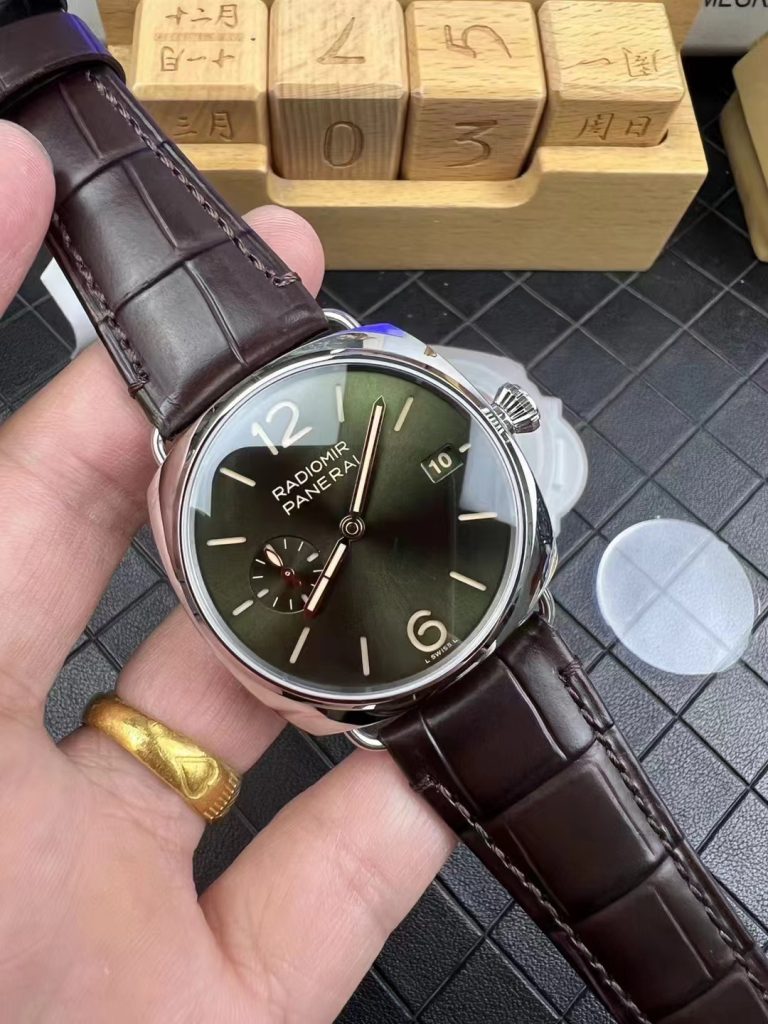 Panerai Radiomir 1386 Replica