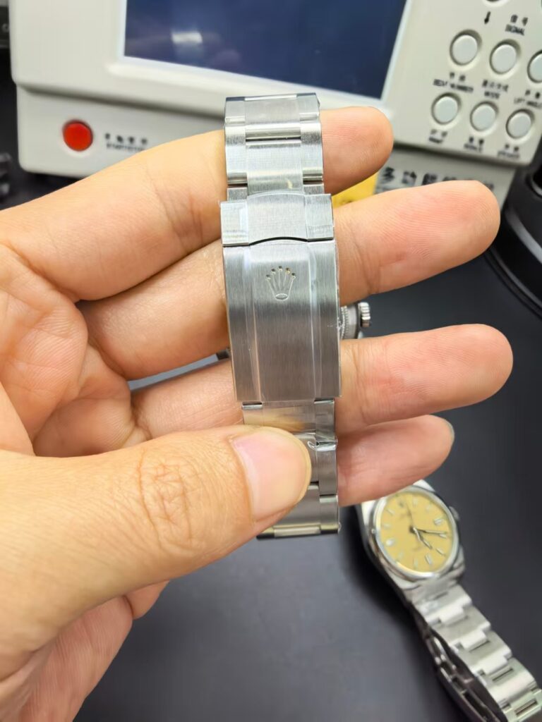 Rolex Oyster Perpetual 126000 Black Buckle