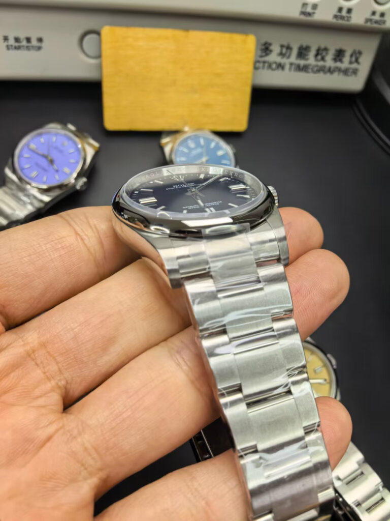 Rolex Oyster Perpetual 126000 Black Crystal