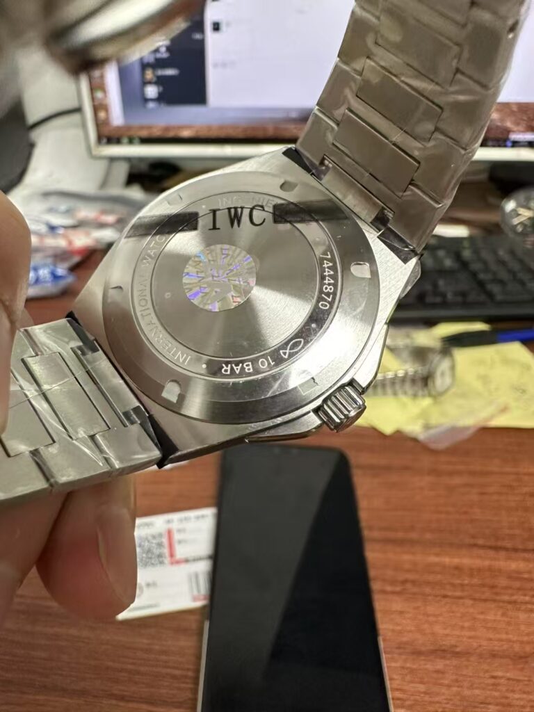 Ingenieur Brad Pitt Case Back