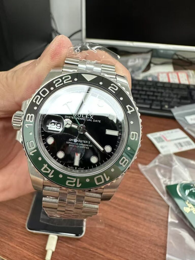 Replica Rolex GMT Left Handed