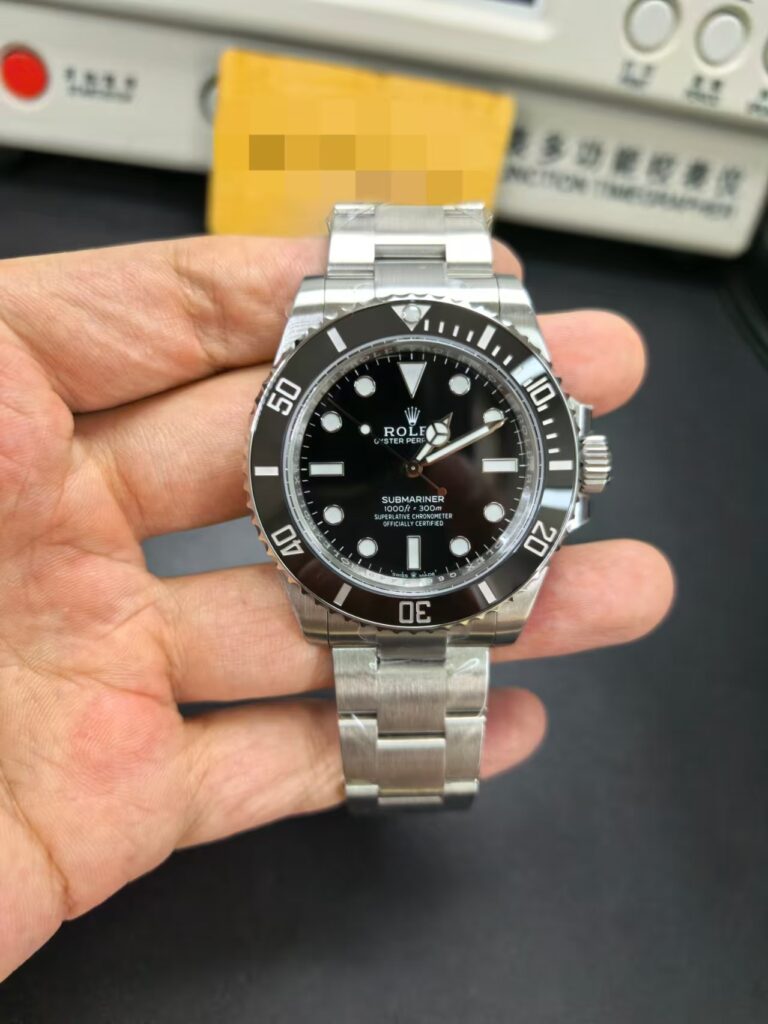 Replica Rolex Submariner 124060