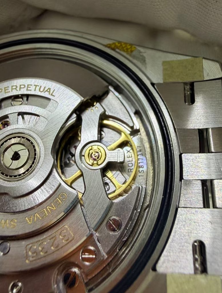 Free-Sprung DD3235